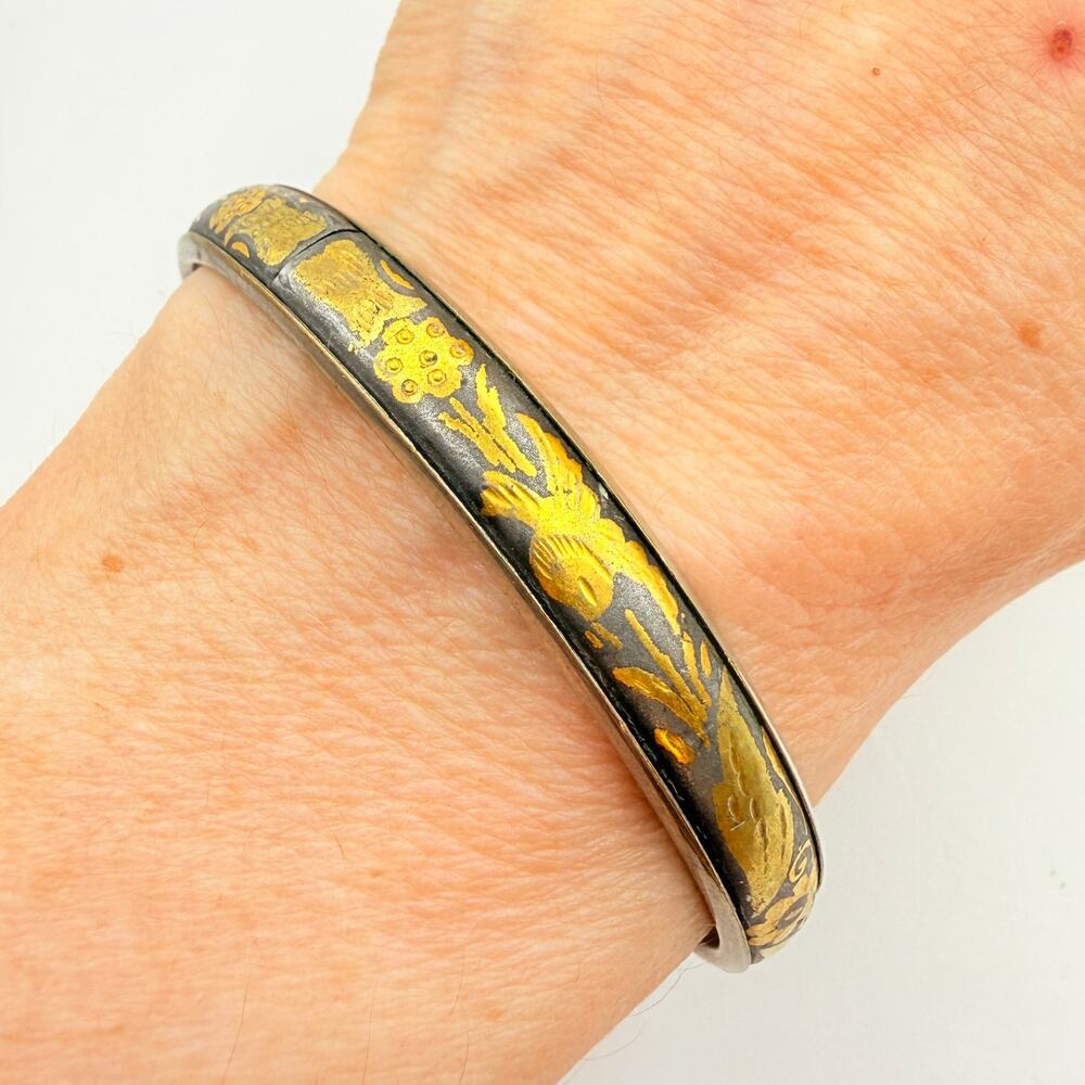 Vintage Damascene Bangle Bracelet Floral Leaves Gold Tone Black 7.5"
